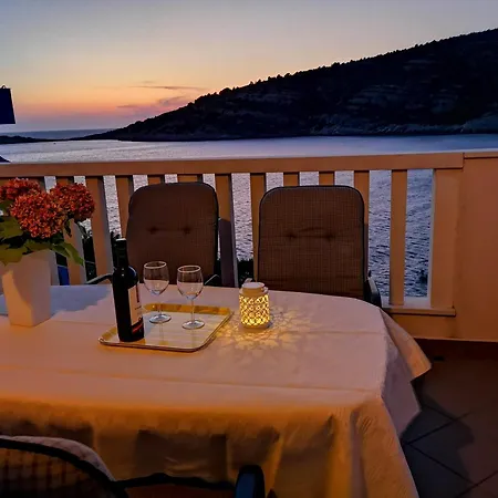 Apartment By The Sea Razanj, - 2970 Rogoznica (Sibenik-Knin)
